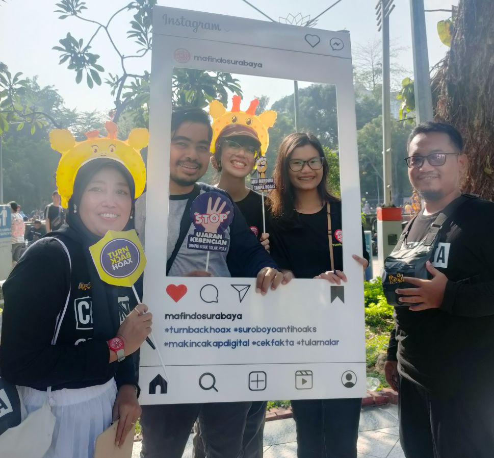 Marak Hoaks Pilkada dan Penipuan Online, Mafindo Surabaya Gelar Kampanye Sambil Bermain Seru